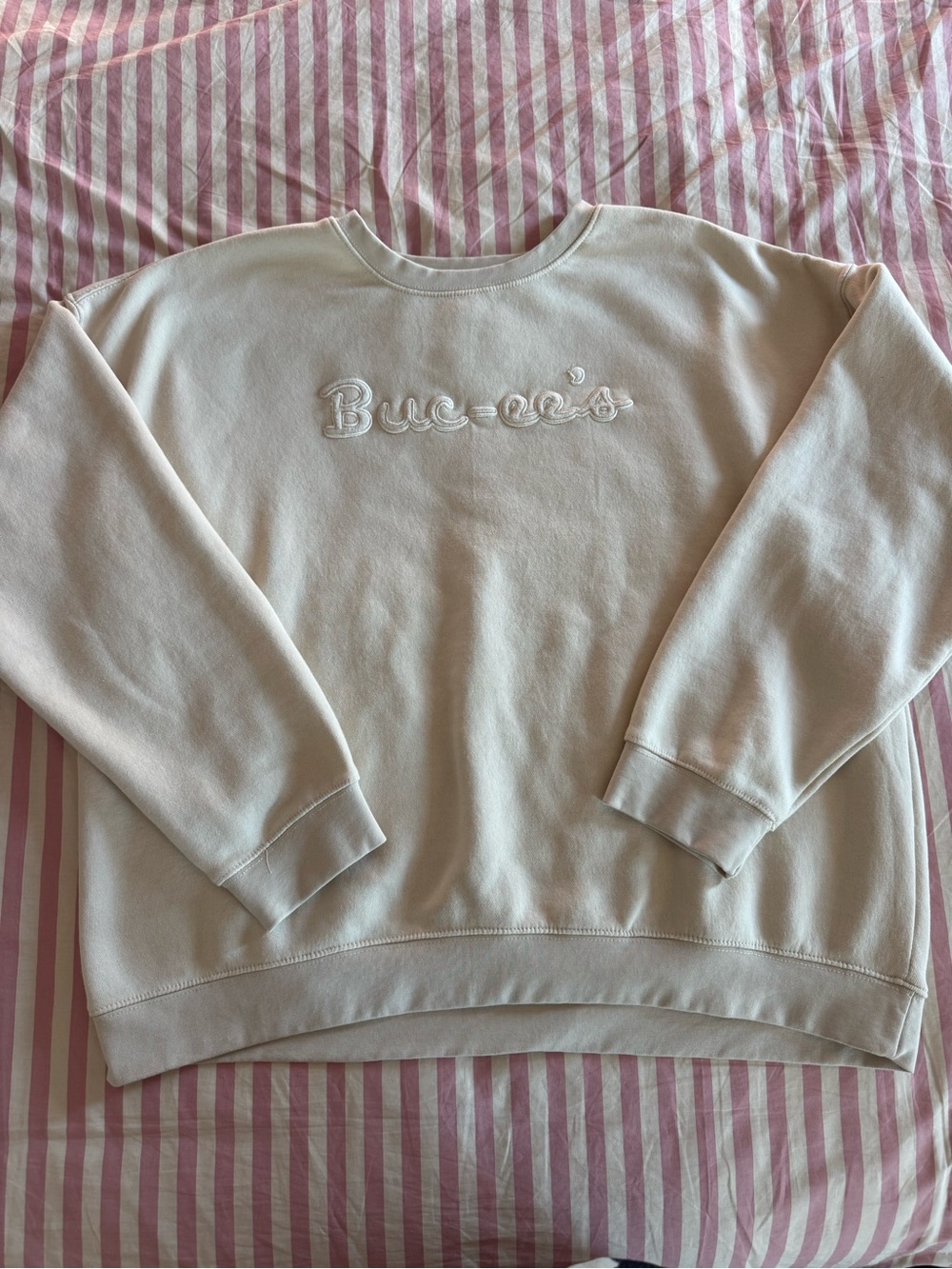 Cream Crewneck Buc-ee’s Sweatshirt